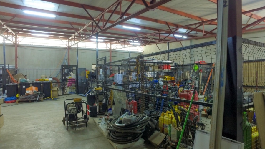 To Let commercial Property for Rent in Oos Einde North West